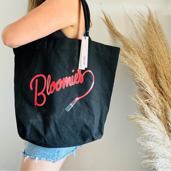 NEW BLOOMINGDALES Exclusive Black Red Bloomies Carryall Shoulder Tote Bag Purse - Picture 2 of 13